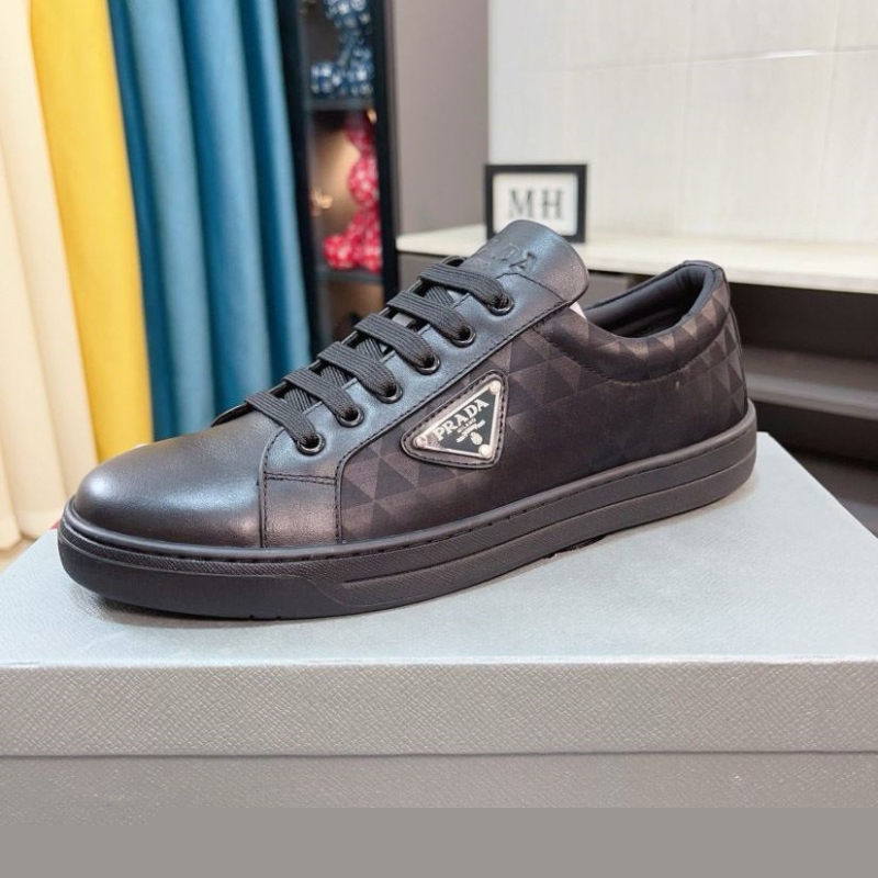 Pra*a casual shoes